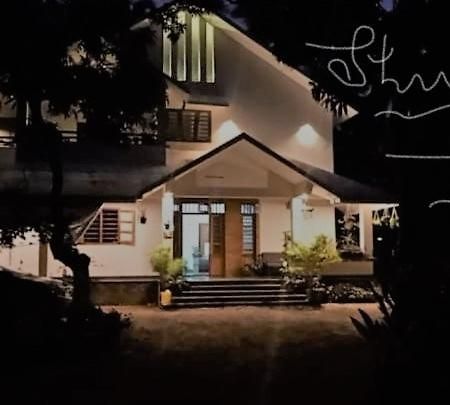 Shruthi'S Aarohi-Nature'S Retreat Mulappilangād エクステリア 写真