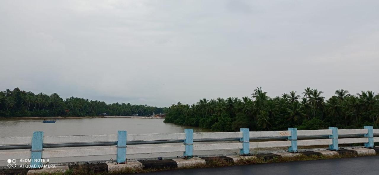 Shruthi'S Aarohi-Nature'S Retreat Mulappilangād エクステリア 写真