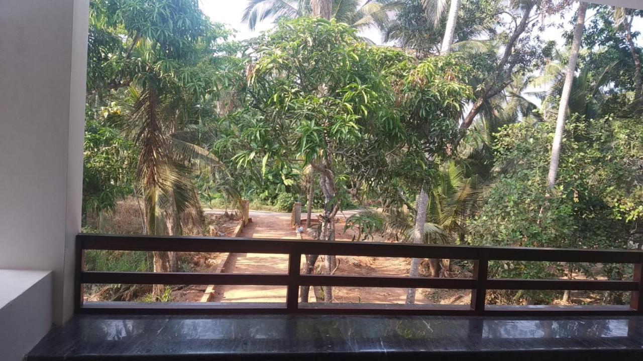Shruthi'S Aarohi-Nature'S Retreat Mulappilangād エクステリア 写真